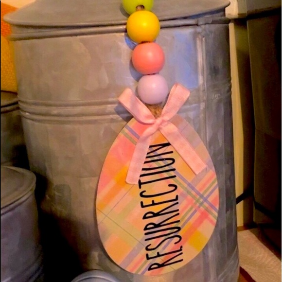 BEAUTIFUL PASTEL RESURRECTION GARLAND for EASTER SUNDAY - Picture 2 of 3